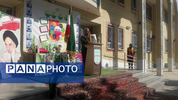 هفته پدافند غیر عامل در دبیرستان دخترانه حضرت زینب (س)کاشمر