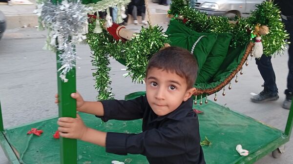 عزاداری کودکان به عشق امام حسین (ع) 