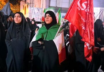 شور و ارادت حسینی در دومین شب محرم جلوه‌گر شد