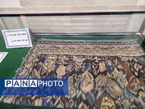 بازدید دانش آموزان دبیرستان نمونه اندیشه از موزه آرامگاه مدرس 