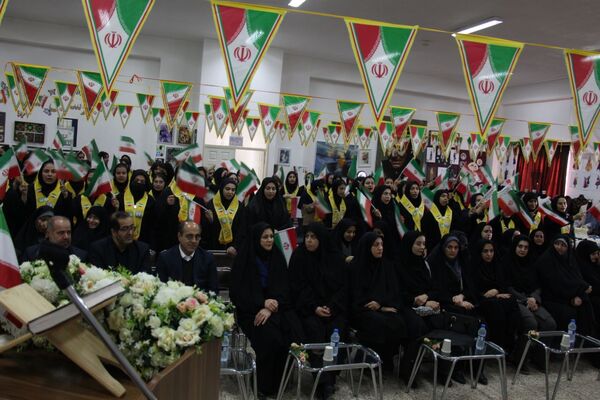افتتاح نمایشگاه شکوفایی هنر و مهارت زنان و دختران هنرستان استاد شهریار 