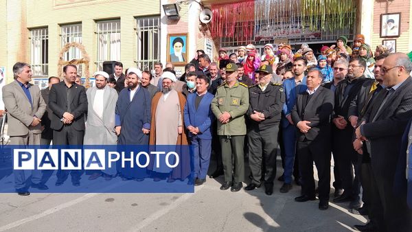 جشن بزرگ دانش‌آموزی فجر انقلاب اسلامی  در اهر