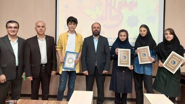 ۹ دانش‌آموز البرزی درجشنواره‌های ادبی خوش درخشیدند