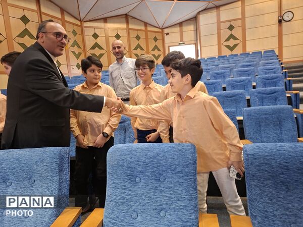 درخشش دانش‌آموزان منطقه ۳ در اختتامیه استانی جشنواره فرهنگی و هنری «امید فردا»