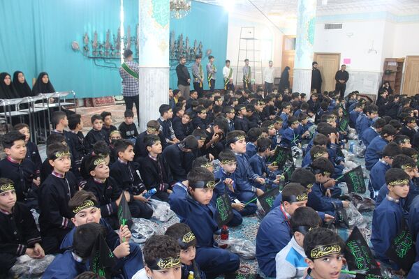عزاداری دانش‌آموزان قم در آستان مقدس امامزاده سیدعلی(ع)
