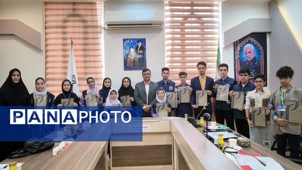 تجلیل مدیر آموزش و پرورش شهرستان شاهرود از خبرنگاران فعال پانا