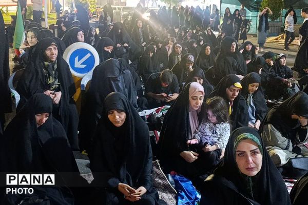 غرفه شهدای دانش آموز ورامین میزبان شما در میدان امام حسین با برنامه‌های فرهنگی