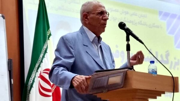 بزرگداشت پروفسور مریم میرزاخانی در دانشگاه آزاد واحد کرج