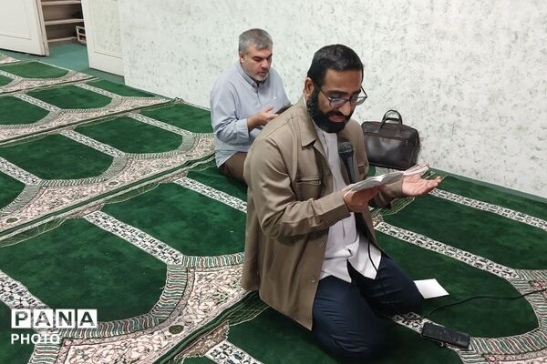 جشن ولادت حضرت زینب(س) در اداره آموزش و پرورش کهریزک 