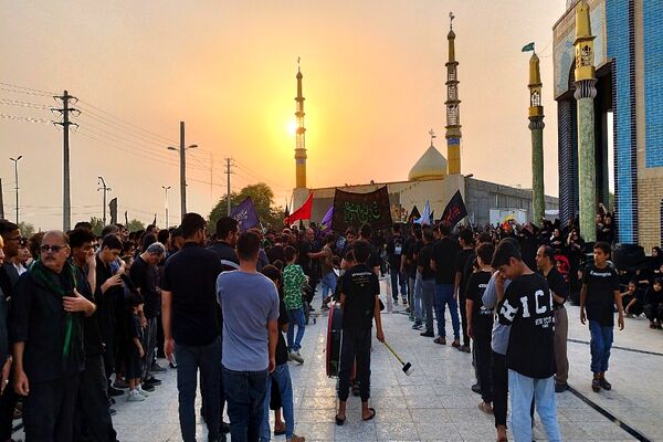 تجمع هیات‌های مذهبی در روز عاشورا
