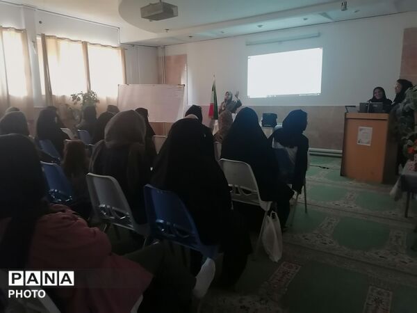 انتخابات انجمن اولیاء و مربیان در دبستان حافظه سلیمانشاهی