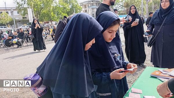گرامیداشت شهدای مدرسه میناب در گرگان