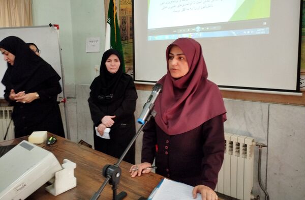 جلسه انجمن و اولیا در هنرستان کاردانش حافظ 