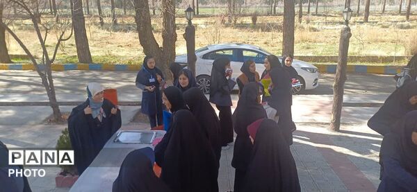 ایران فردا را دانش‌آموزان می‌سازند