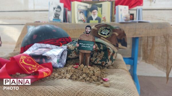 نمایشگاه کتاب حوزه بسیج فاطمیه؛ ایستگاه فرهنگی دوره «یاوران ولایت»