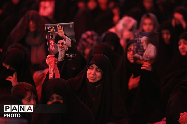 مراسم بزرگداشت آقای شهید ایران در حرم بانوی کرامت