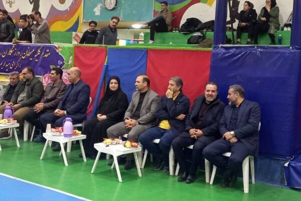مراسم یادبود مربی بین‌المللی والیبال در سالن سوم خرداد ناحیه دو شهرری 