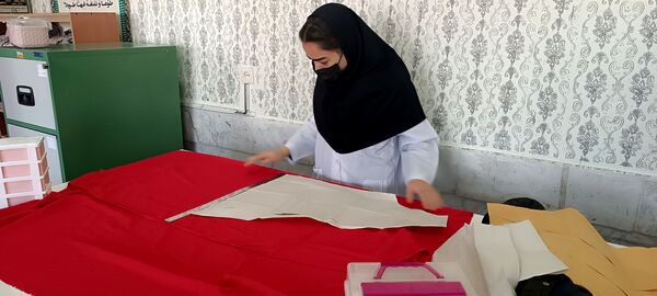 بزرگداشت روز خیاطی در هنرستان تلاش گندمان 
