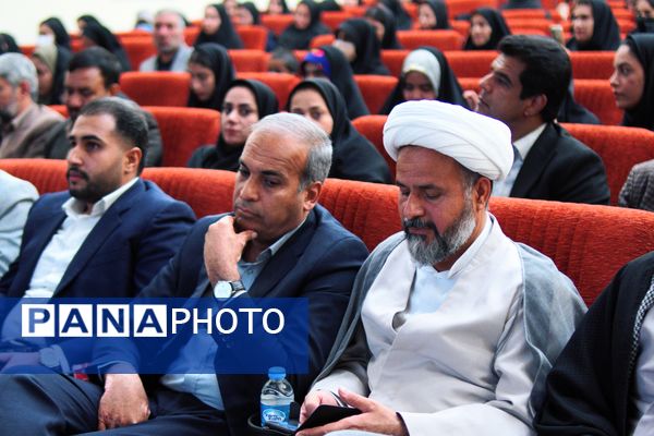 دانشجو؛ پرچم‌دار امید، آگاهی و حرکت به سوی پیشرفت