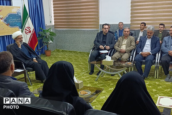 دیدار نماینده ولی فقه با کارکنان آموزش پرورش خراسان شمالی به مناسبت هفته معلم 