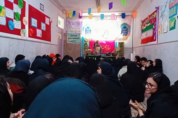 جشن نیمه شعبان در دبیرستان حاج محمود رضوی ناحیه ۴ شیراز