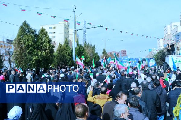 تصاویر ماندگار از حماسه 22بهمن در پرند