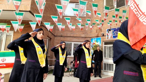 همایش یاوران مقاومت‌ و ایثار در دبیرستان شهید زارع ناحیه۳ کرج