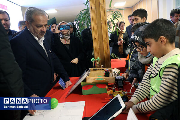 آیین تجلیل از پژوهشگران برتر وزارت آموزش و پرورش