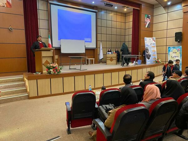 اختتامیه نمایشگاه بازی و یادگیری در شهرستان رباط‌کریم