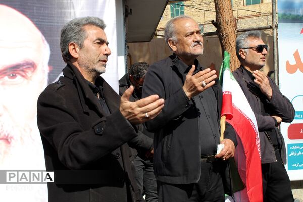 تجمع مردم ولایتمدار شهرستان جاجرم در  میدان امام خمینی (ره) 