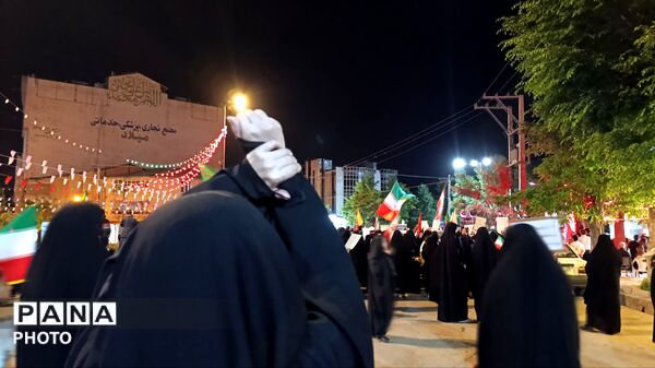 مردم فارسان با دست‌های وحدت، حامی مقاومت شدند