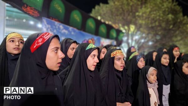 برگزاری برنامه فرهنگی‌هنری «موکب عشاق‌الزهرا» به همت دبستان دخترانه شهادت در یزد
