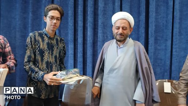 تقدیر امام جمعه شهرستان درگزین از خبرنگاران پانا و اعضای هییت مذهبی دانش آموزی