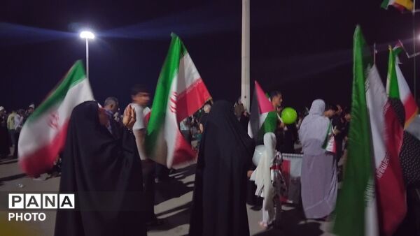 اجتماع پرشور بندرعباس با حضور پیکر شهید امیر ناصری دهبارزی و خادمان حرم رضوی