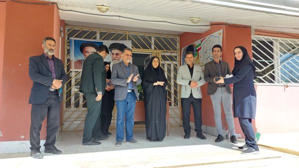 نواخته شدن زنگ سپاس معلم در دبیرستان زینبیه بلده