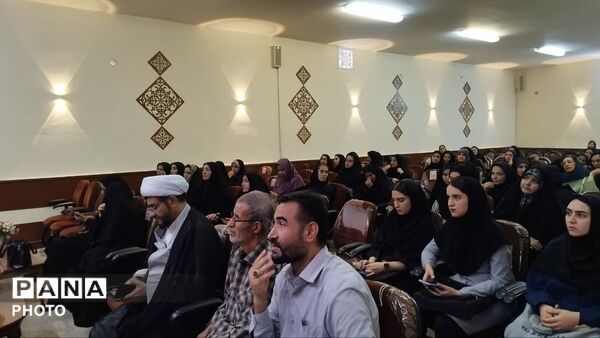 دوره توانمند سازی مربیان پیش‌ دبستانی در بروجرد