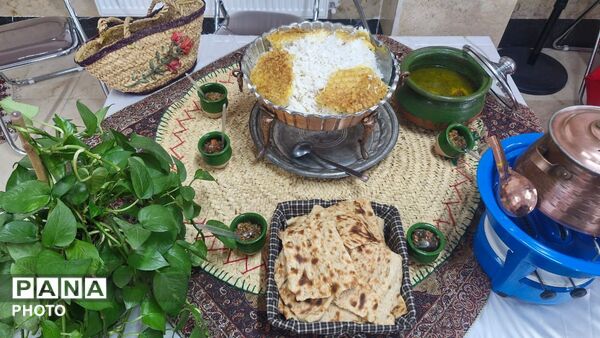 جشنواره غذای سالم در دبستان میرفخرایی ناحیه ۴ کرج