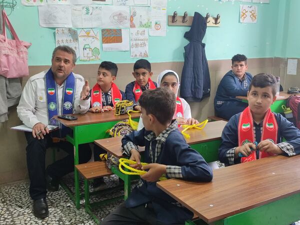 آشنایی با فرهنگ و بازی‌های بومی و محلی در ارزیابی سازمان دانش‌آموزی از مدارس قائمشهر