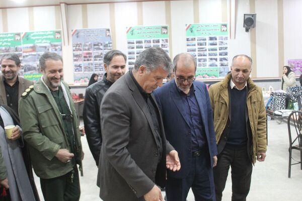 نمایشگاه صنایع دستی ملکان فرصتی برای دیدن و خرید آثار بومی