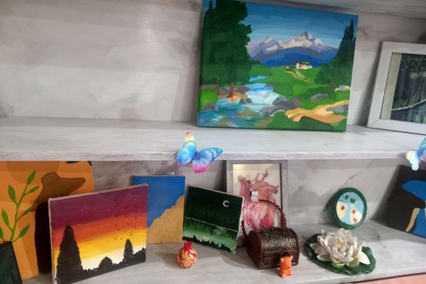 نمایشگاه دستاوردهای هنری دردبیرستان مصلی نژاد