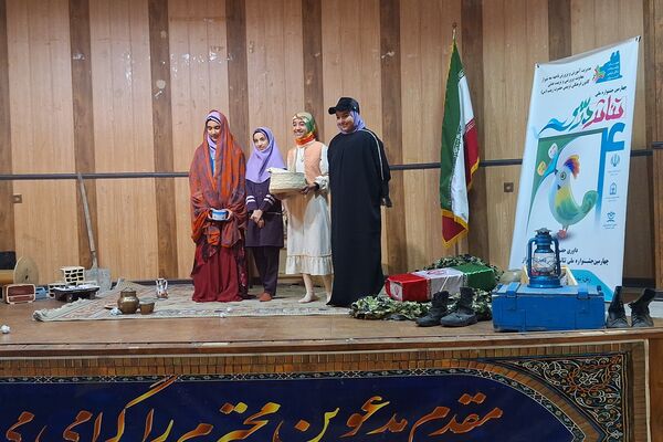 ایجاد انگیزه و خلاقیت در دانش‌آموزان با اجرای تئاتر درسی 