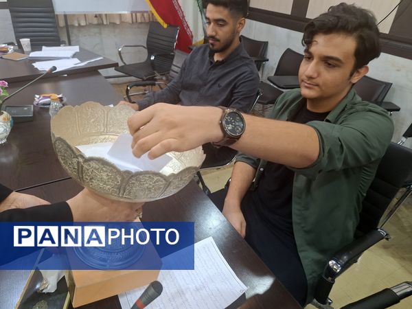 برگزاری انتخابات  مجلس شورای دانش‌آموزی ناحیه ۳شیراز 