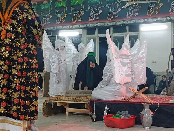 اجرای نمایش و شبیه خوانی دهه فاطمیه در تکیه ابوالفضلی روستای فدافن