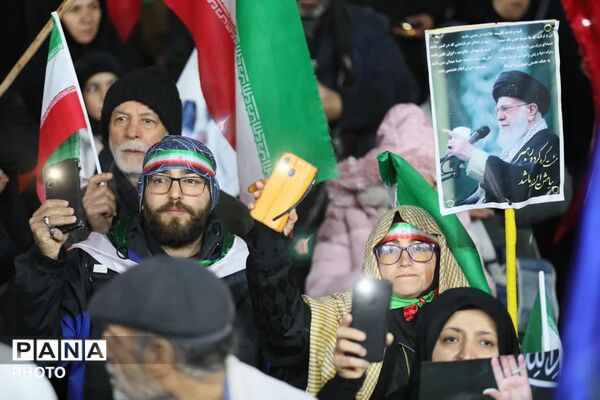 ندای رعدآسای «الله‌اکبر» در بزرگداشت یوم‌الله ۱۲ فروردین، در استان همدان