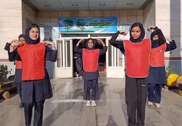 زنگ سلامت و شور نشاط دانش‌آموزی در مدرسه‌ هوشیار 
