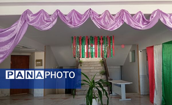 زنگ مهر و مقاومت در هنرستان حضرت زهرا(س) بن به صدا درآمد