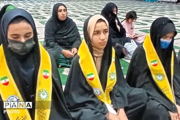 حضور پرشور فرهنگیان و دانش آموزان پیشتاز در نماز جمعه‌‌ بخش دیشموک