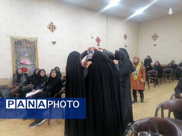 دوره ضمن خدمت مربیان پیشتاز شهرستان نجف‌آباد