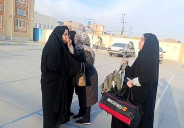 اعزام دانش‌آموزان دختر دبیرستان صدرا به اردوی زیارتی مشهد مقدس 