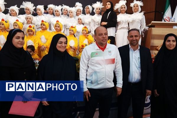 افتتاح همزمان ۵۱ زمین ورزشی در شهرستانهای استان تهران 